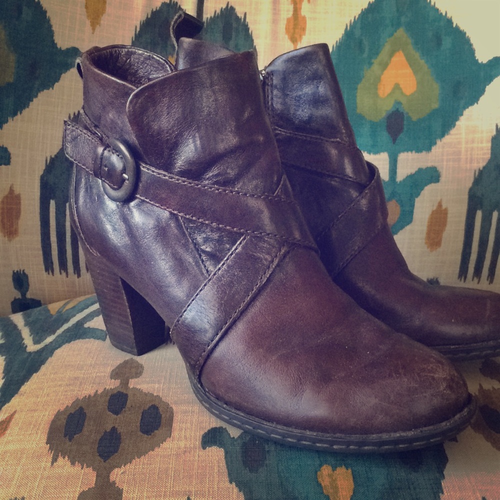 Born Ankle Boots size 8 1/2